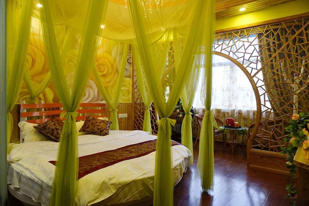 Wuzhen West Tale Theme Inn