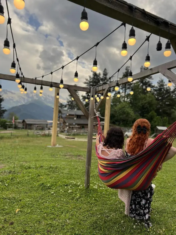 Heshkili huts Svaneti