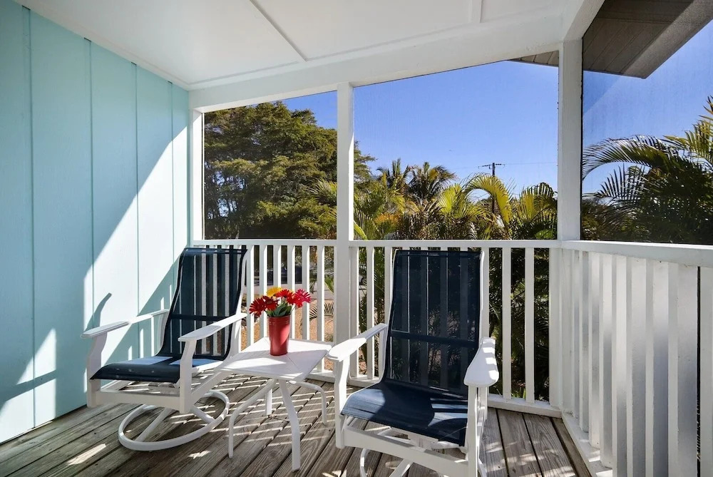 Dock Of The Bay 2 Bedroom Home by RedAwning