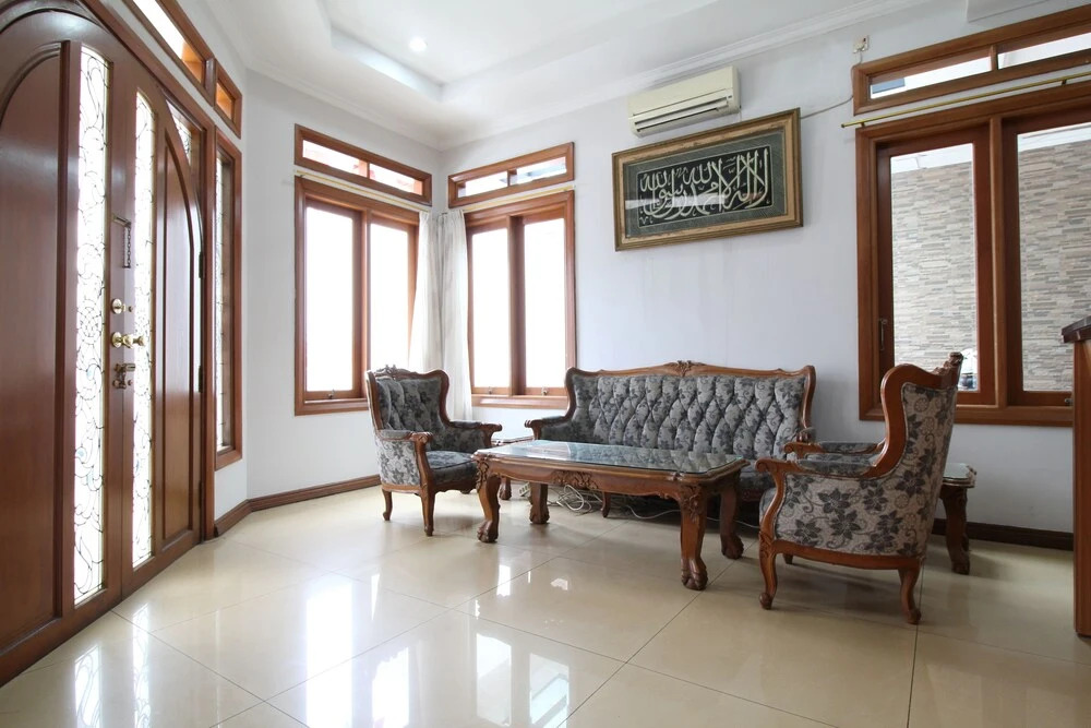 Airy Eco Kebon Jeruk Kelapa Dua Raya 5 Jakarta