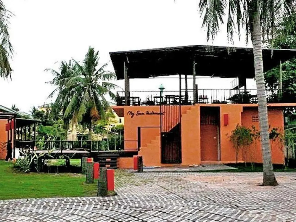 Sunshine Pool Villa