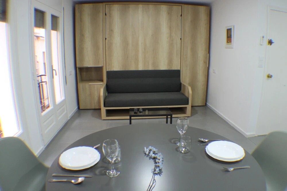 Agi Arago Studio
