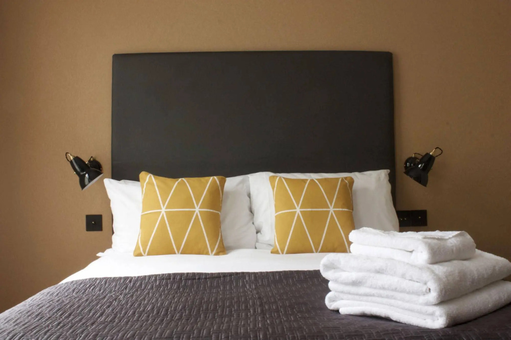 room2 London Hammersmith Townhouse