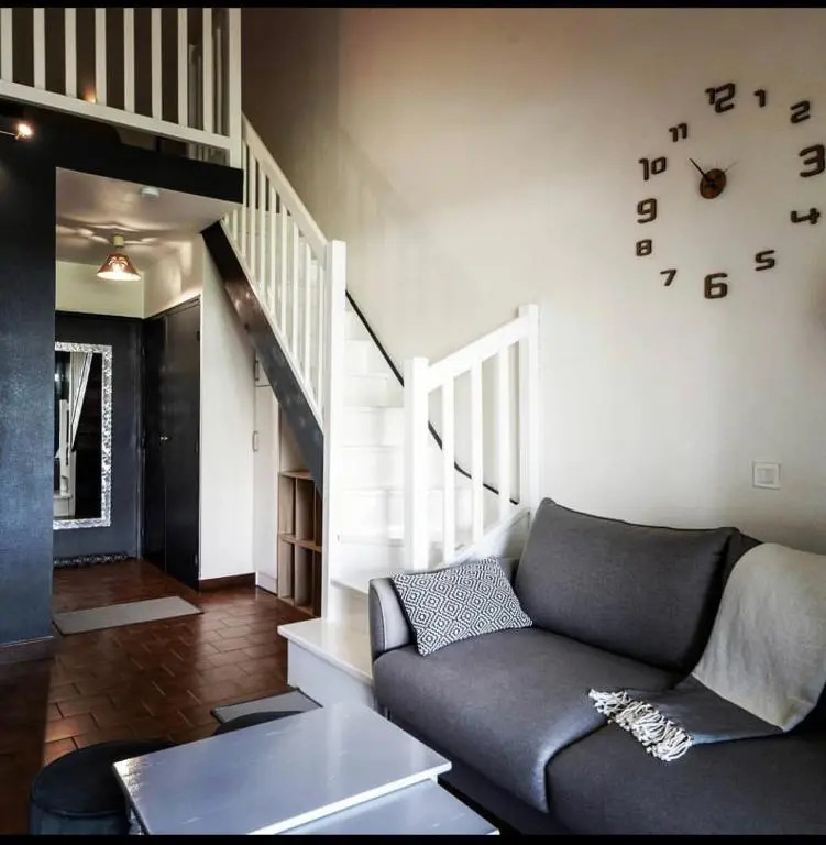 Feels1203 - T1 Duplex