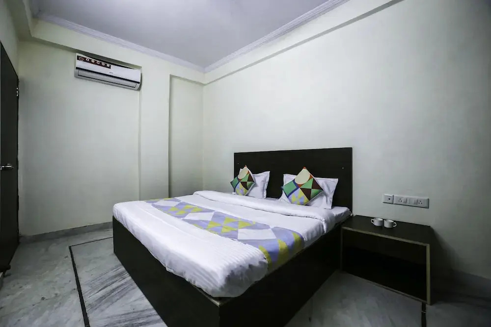OYO Home 16420 Cosy 2BHK