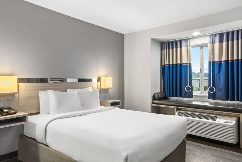 Quality Inn & Suites Nashville - Bellevue