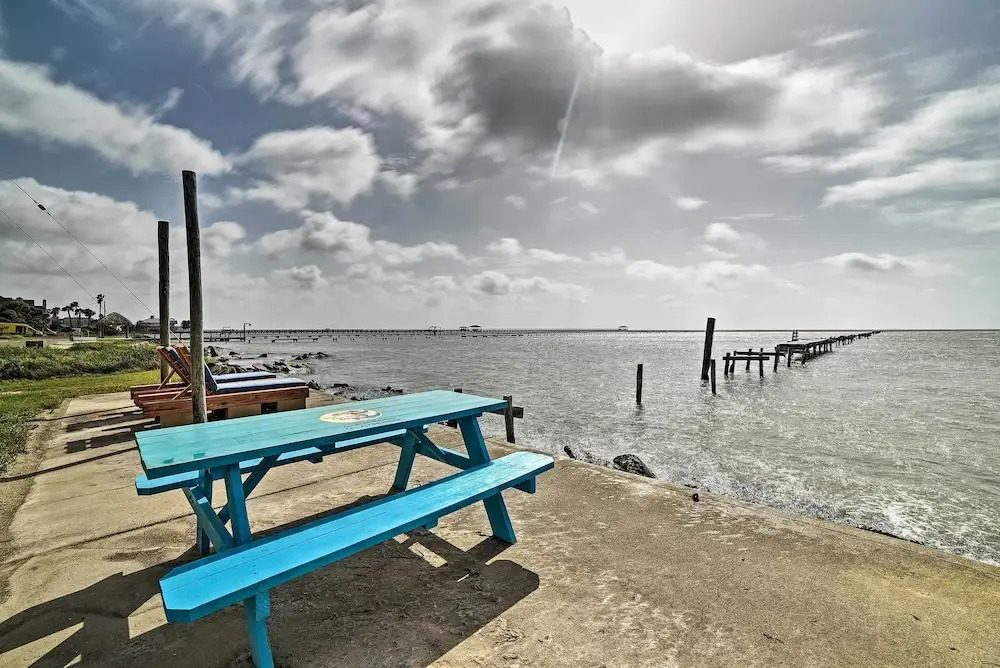 Bayfront Deck: 'casa Pescadores' Rockport Escape