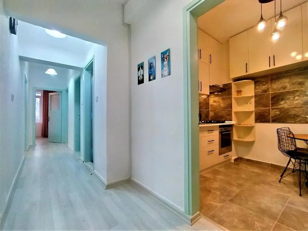 Central Flat Near Seaside In Antalya Muratpasa