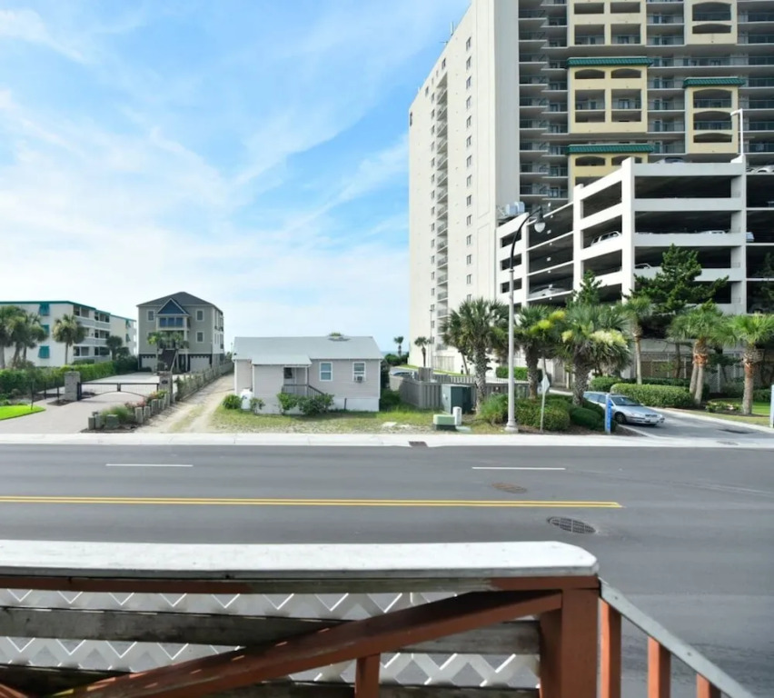 Oceanfront Ocean Drive Cottage