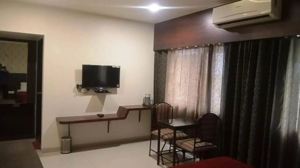 Hotel Sai Nidhi Executive-MindSpace Airoli Navi Mumbai