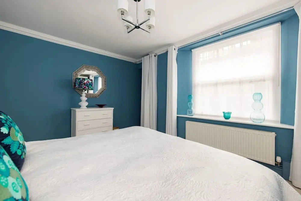 Cosy and Stylish Chelsea 2 Bedroom Flat