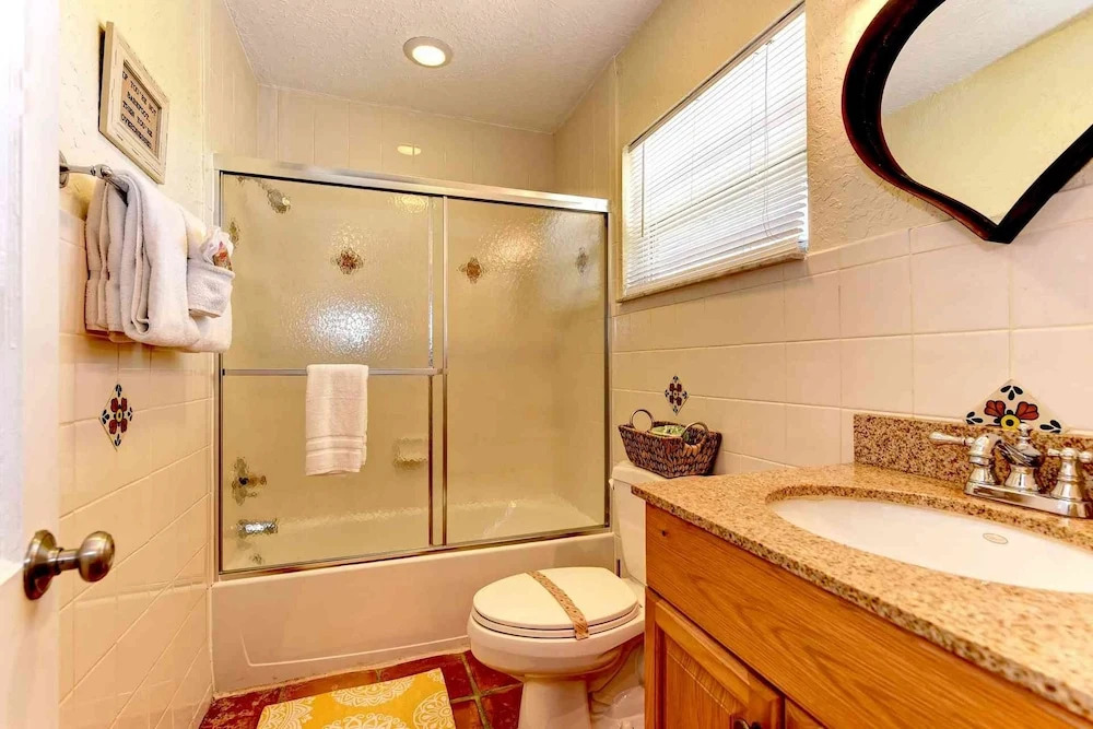 Sunset Point Apartment 4