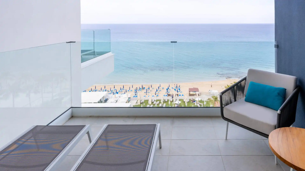 Flamingo Paradise Beach Hotel