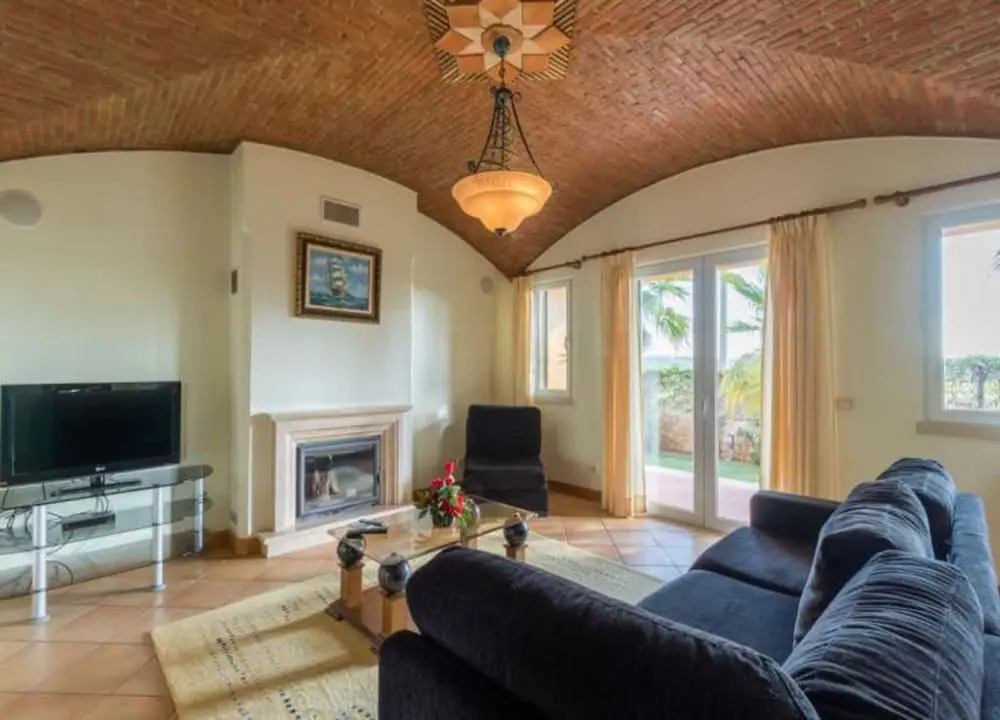 Villa - 4 Bedrooms with Pool and WiFi - 102546