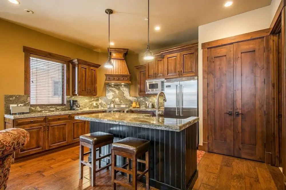 Park City Townhouse w/ Luxurious Amenities!
