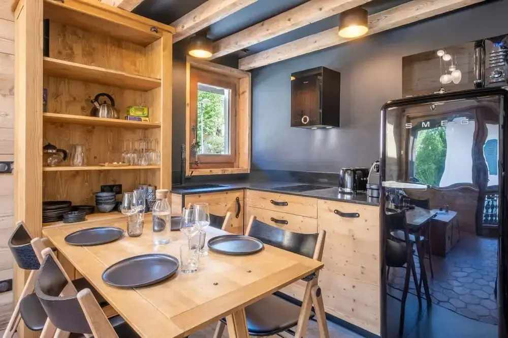 Chalet Racar for 4 People Town Center and Mountain View