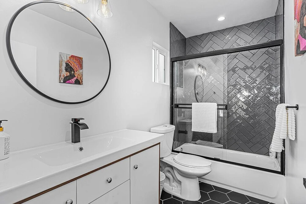 Downtown LA Stylish Suites