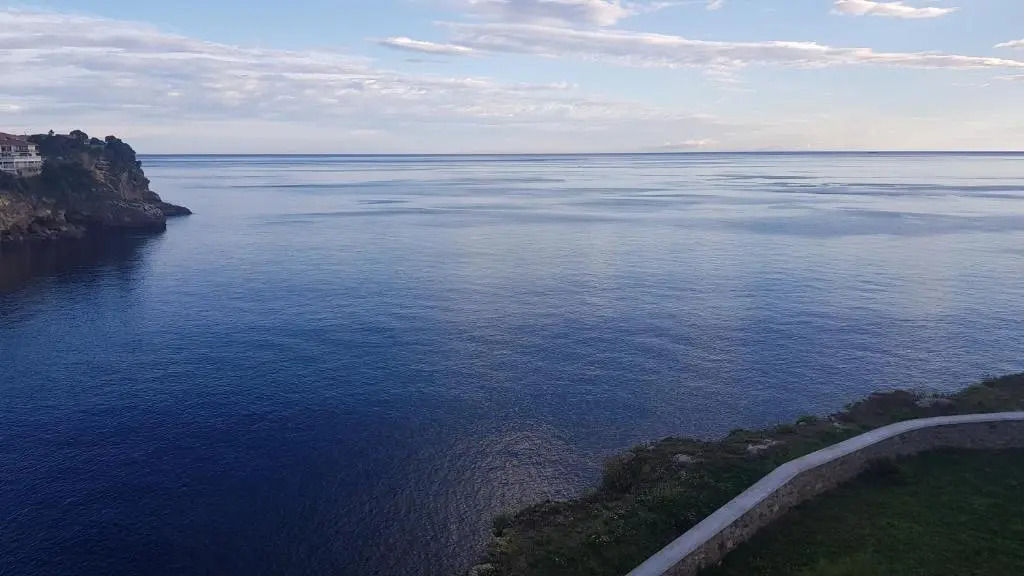 Sea Coast Lekeitio by HomeBilbao