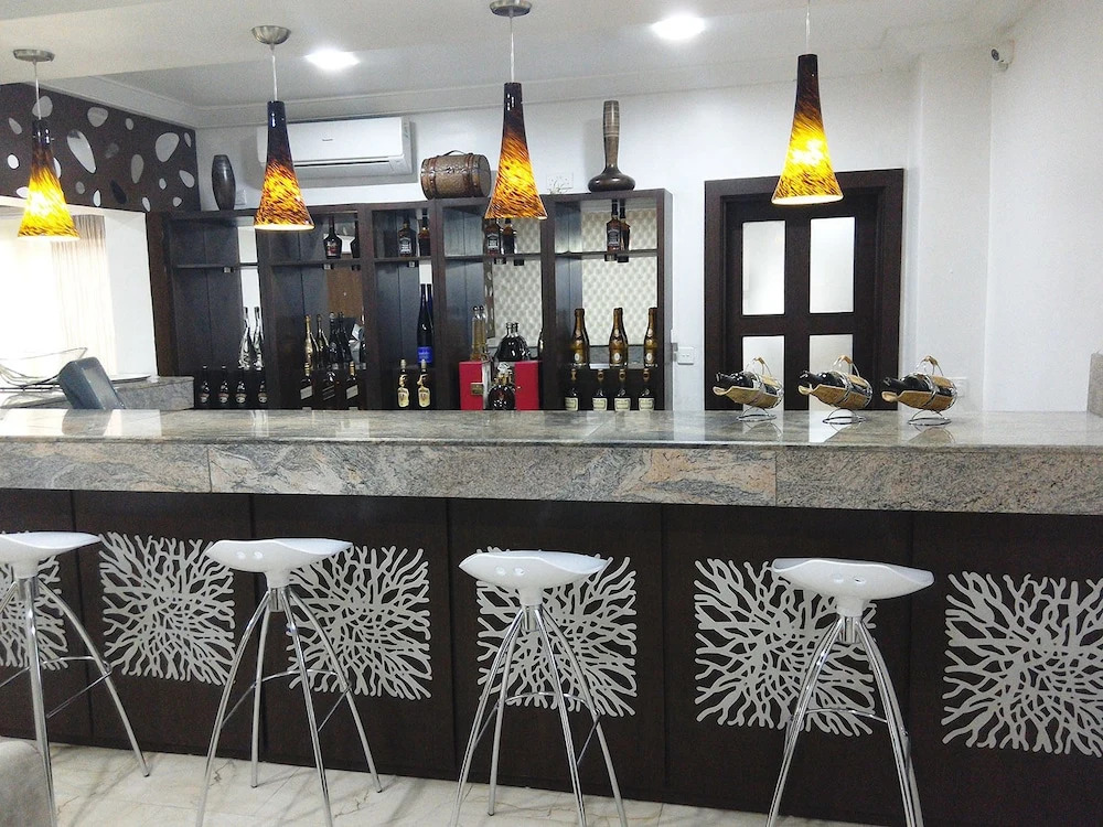 Polo Court Hotel