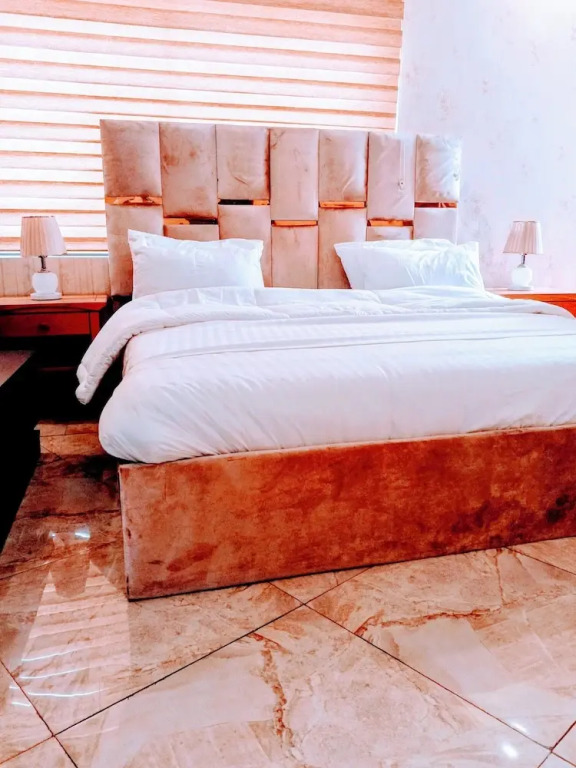 Zamin Suites
