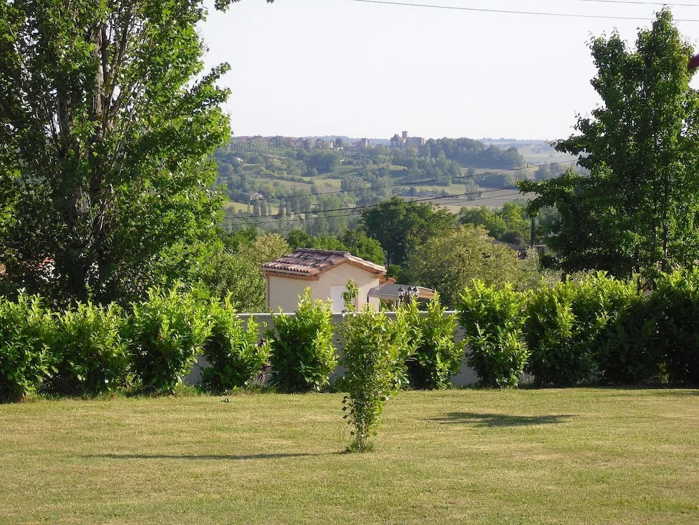 Luxe B&B maison á votre santé, in Bordeaux Wine Region