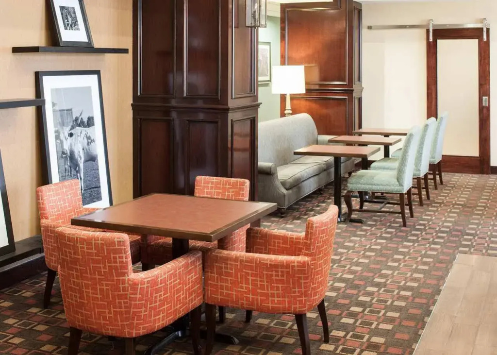 Hampton Inn & Suites Dallas-Arlington-South