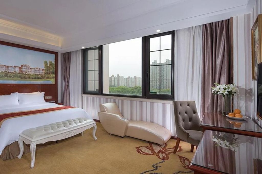 Vienna Hotel(Jin Du Road)