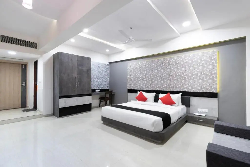 Hotel Tgt by OYO Rooms