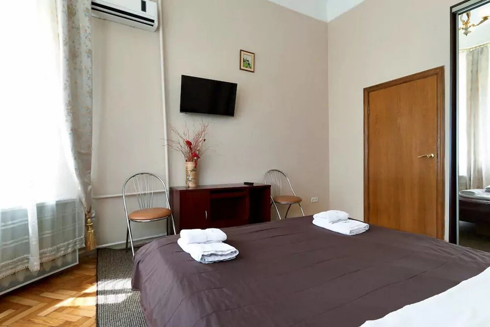 Апартаменты Home-Hotel, ул. Стрелецкая, 28