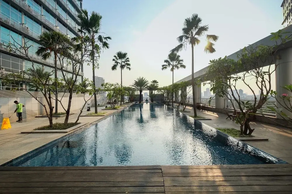 Elegant and Spacious 1BR Apartment at Citylofts Sudirman By Travelio