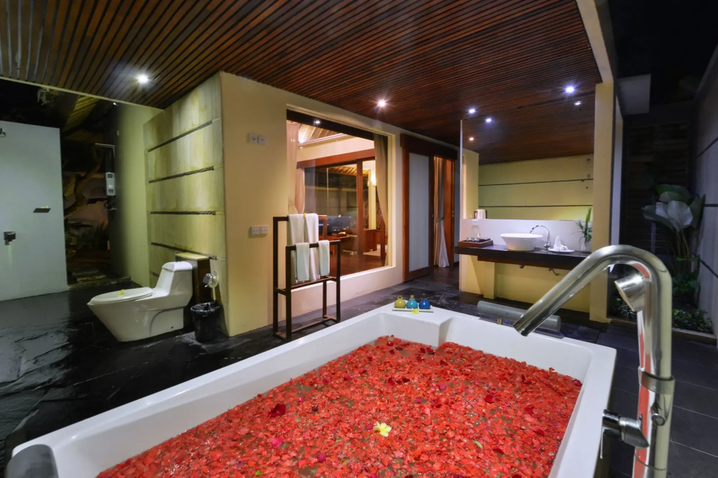 Avery Le Nixsun Villas Ungasan with Free access to Gym center by Waringin Hospitality