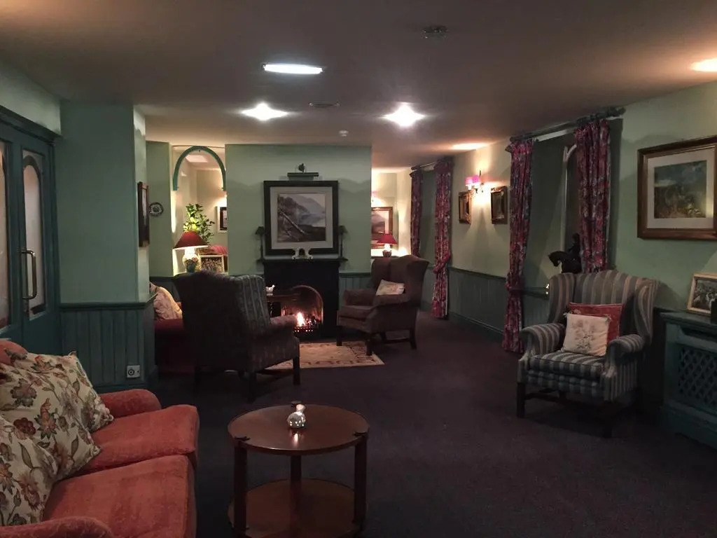 White Sands Hotel