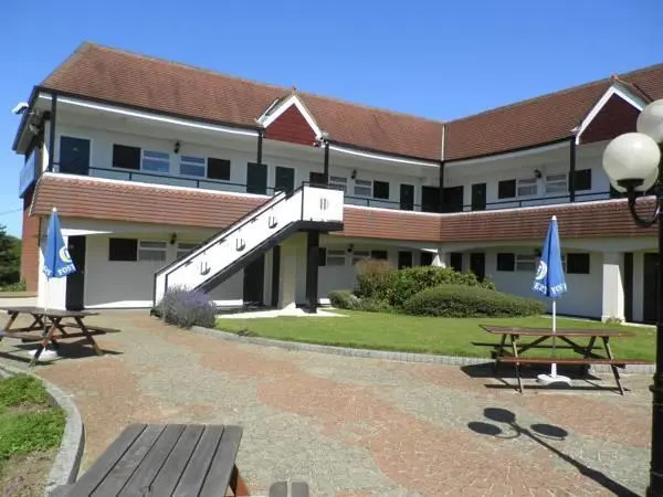 The Town & Country Lodge