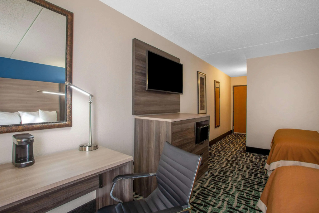 Baymont by Wyndham Branson - On the Strip
