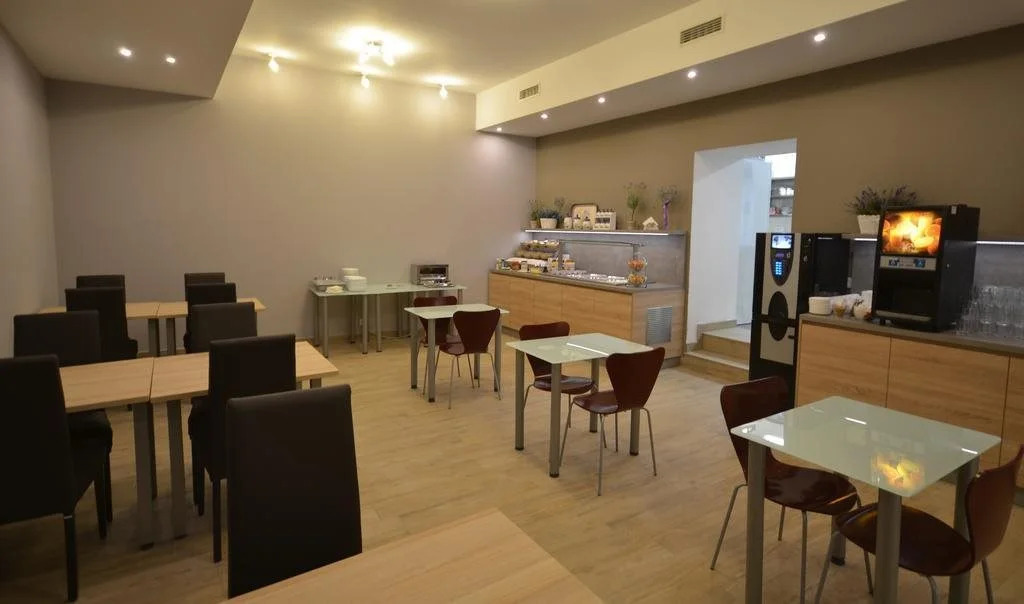 Hotel Emonec