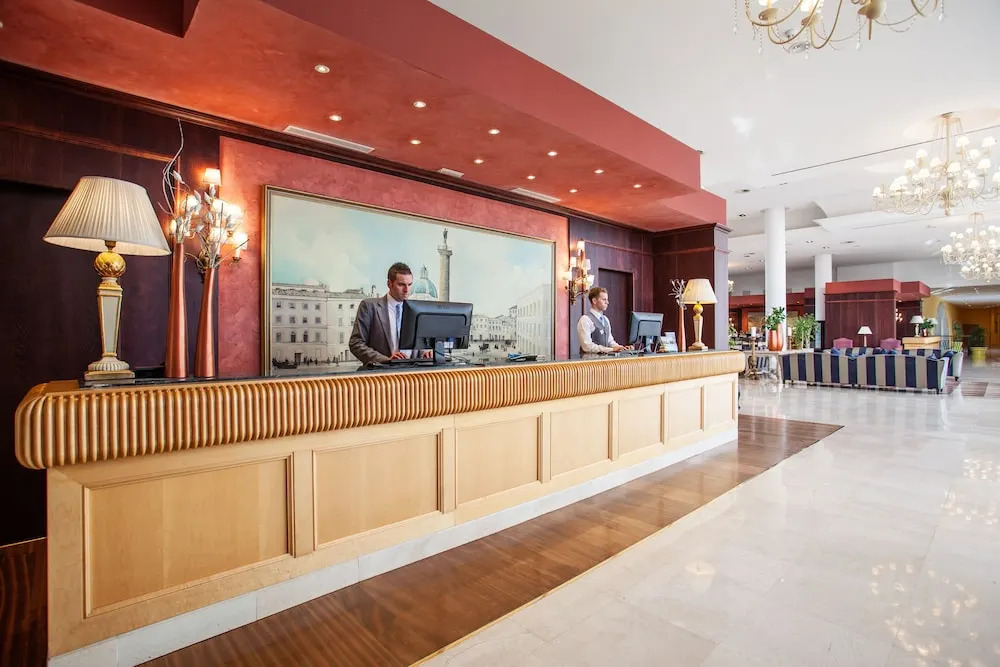 Grupotel Playa de Palma Suites & Spa