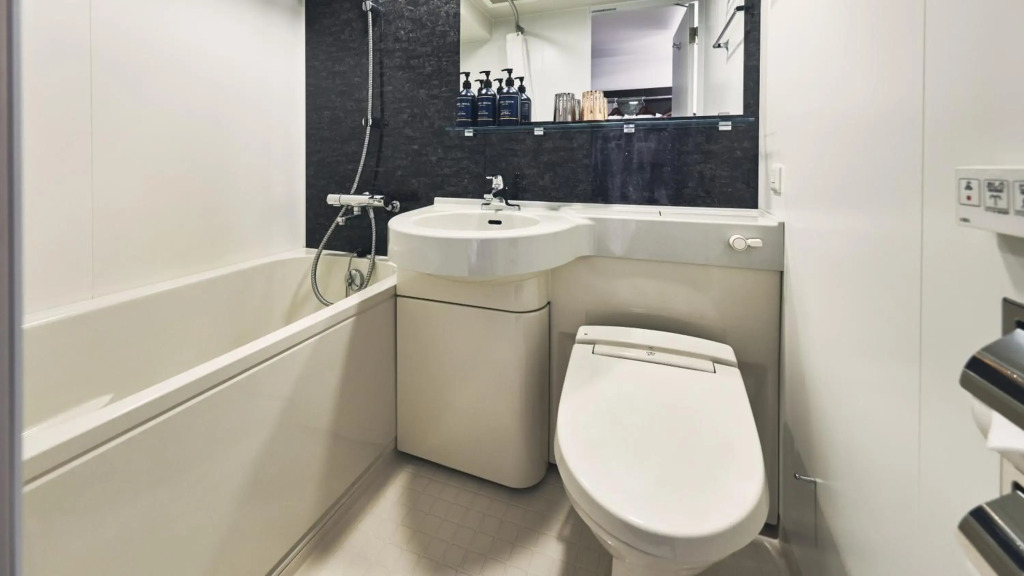 Garner Hotel Osaka Honmachi Station by IHG