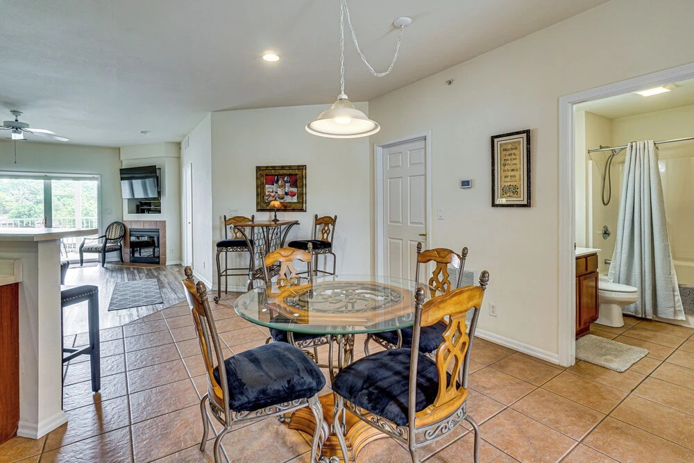 Lakefront Osage Beach Condo: Dock Your Boat Here!