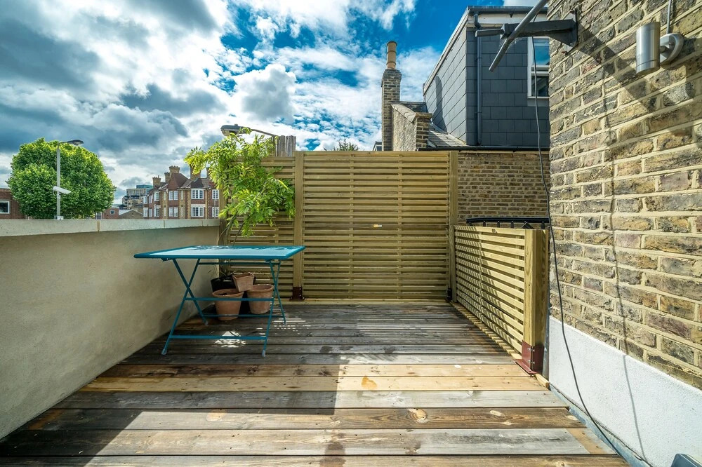 Altido Homely 4-Bed House W/ Terrace In Wandsworth