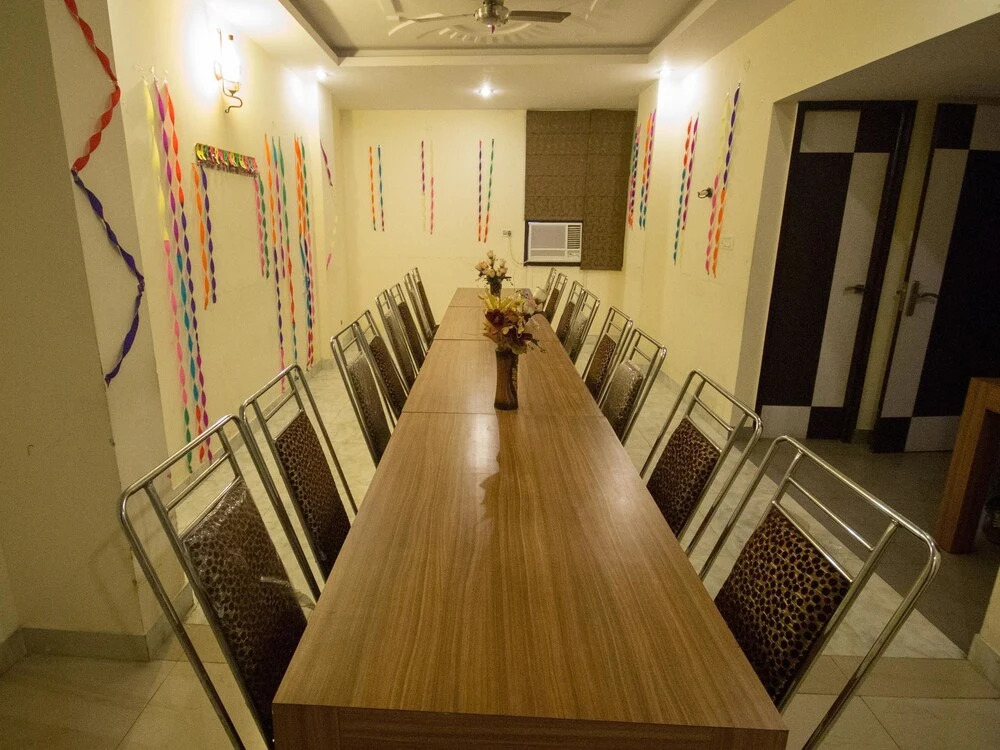 OYO 2263 Hotel Govinda Royal