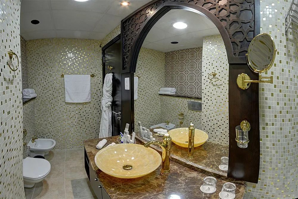 Boutique 7 Hotel and Suites