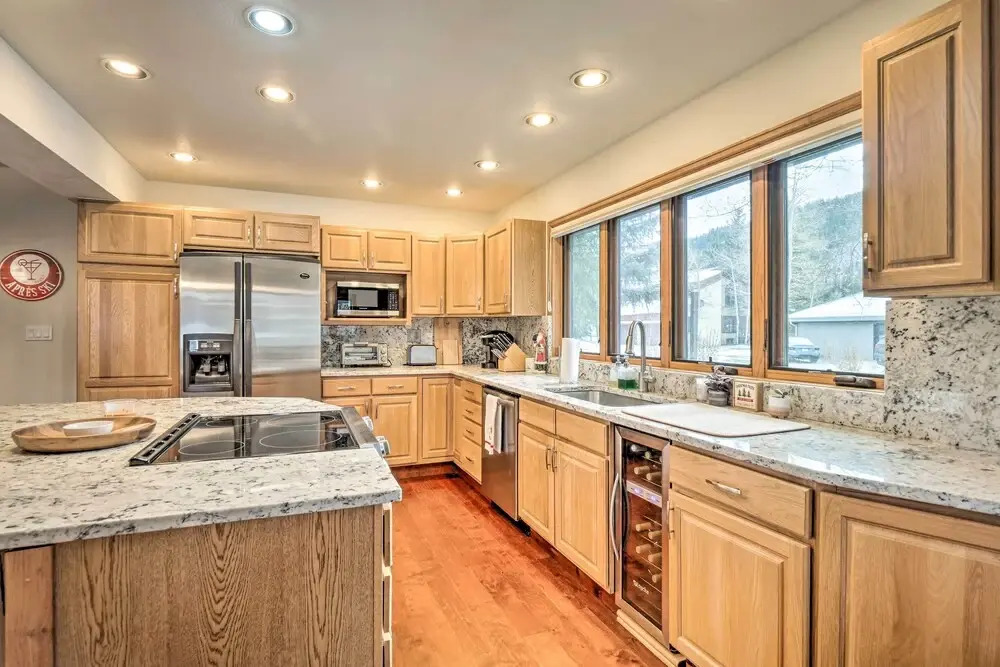 Bright Eagle-Vail Escape w/ Deck + Mtn Views