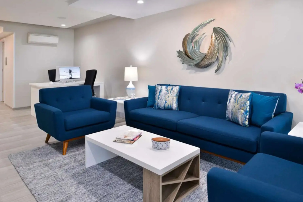 Cabana Shores Hotel