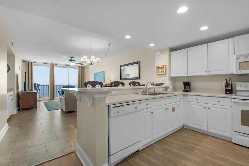 Majestic Beach Towers 2-403