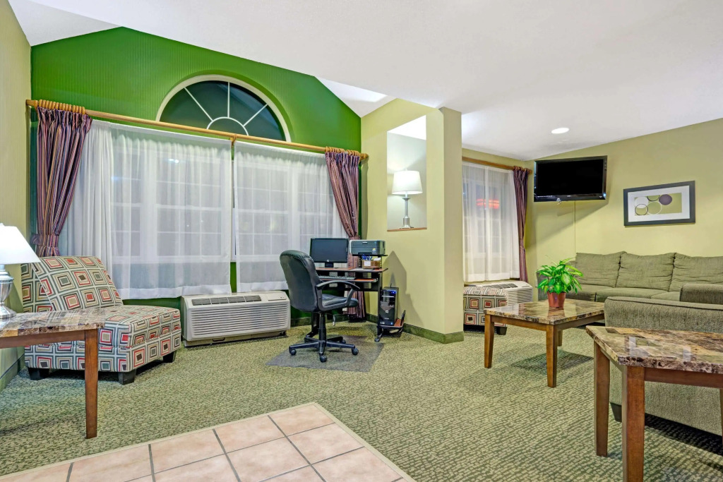 Microtel Inn and Suites - Inver Grove Heights
