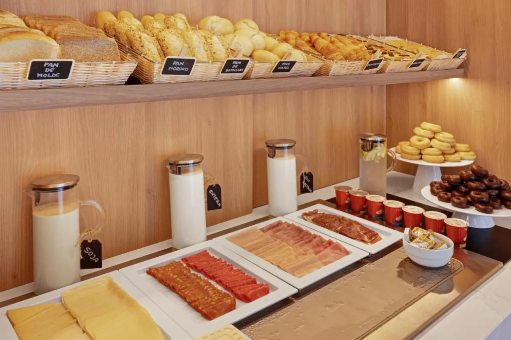 B&B HOTEL Santiago Milladoiro