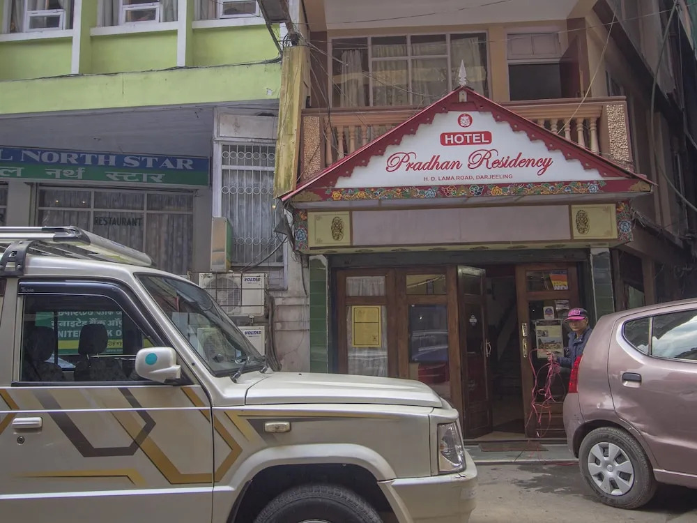 OYO 22431 Pradhan Residency