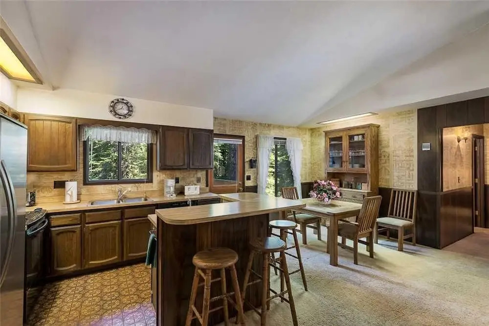 Sauna and Pool Table in Unique Cabin! #313