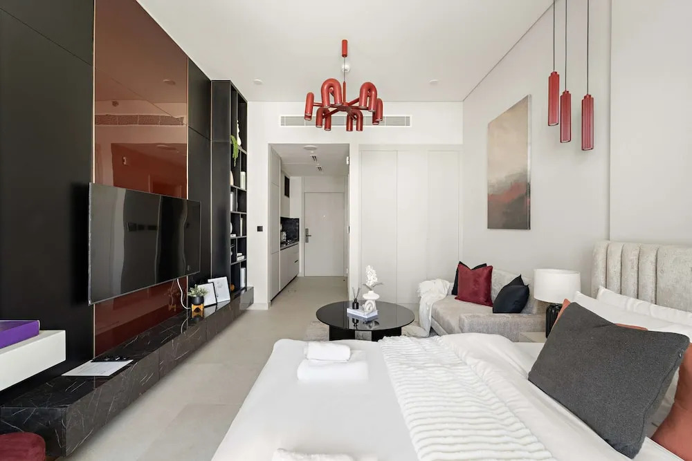 Silkhaus Premium Studio in Jumeirah Garden City