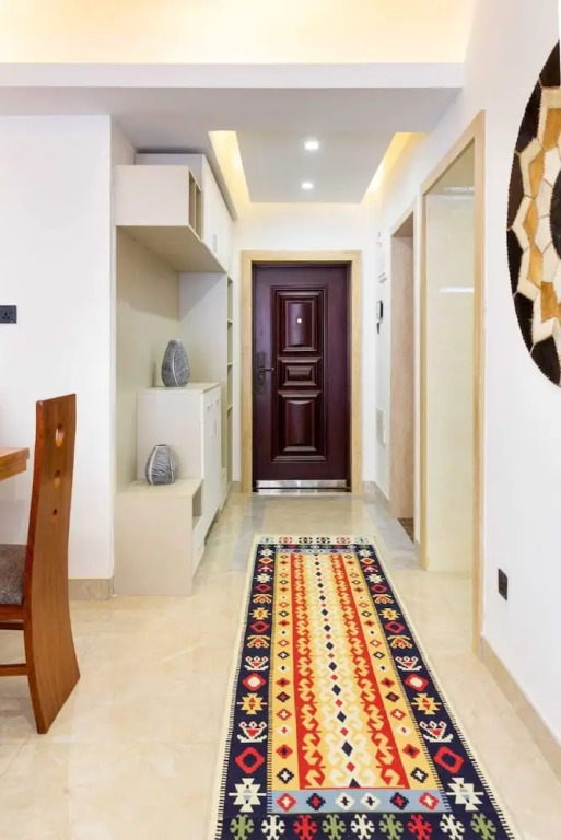 Lux Suites Urban Oasis Apartment